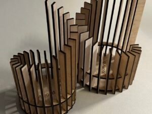 Teeküünlahoidja sirge