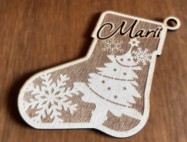 Nimeline jõulusokk kuusepuuga