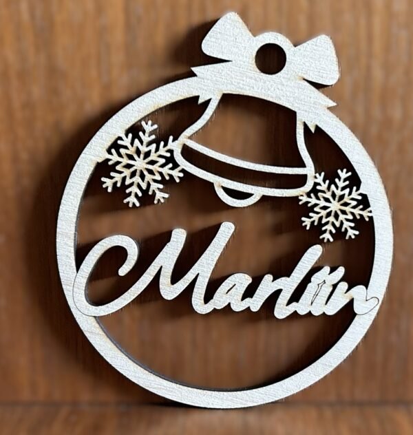 Nimeline jõuluehe kellukese ja lumehelbega