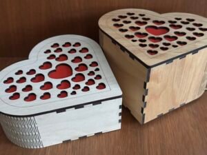 Südamekujuline sõbrapäeva karp